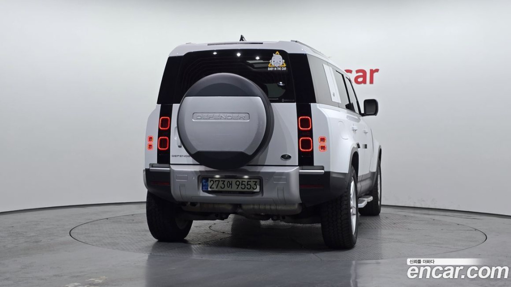 Land Rover Defender 110 D250 SE, 2022