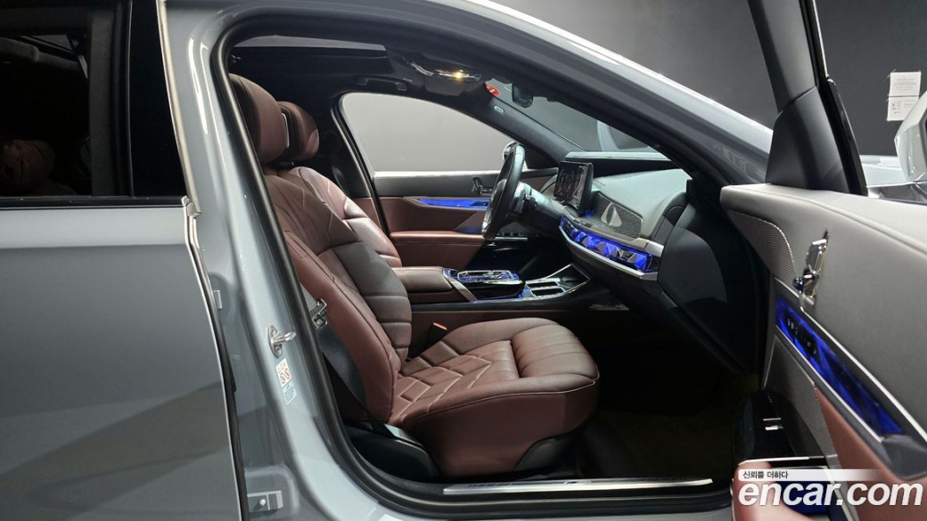BMW 7-Series 740i sDrive M Sport, 2023