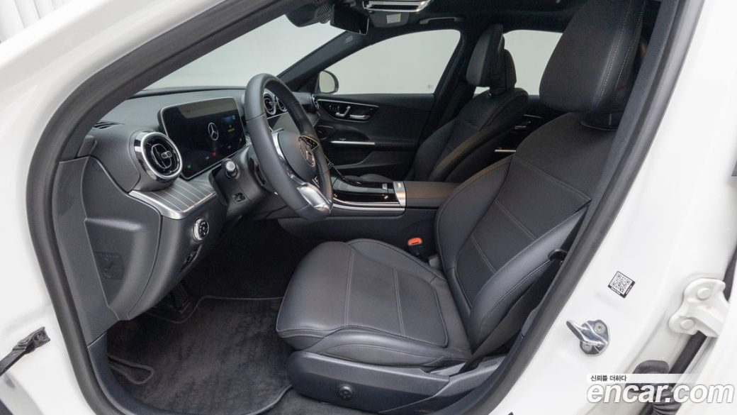 Mercedes-Benz C-Class C300 4MATIC Avantgarde, 2024