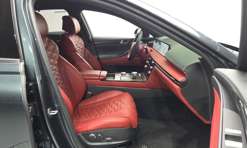 Genesis G80 Gasoline 2.5 Turbo AWD, 2025