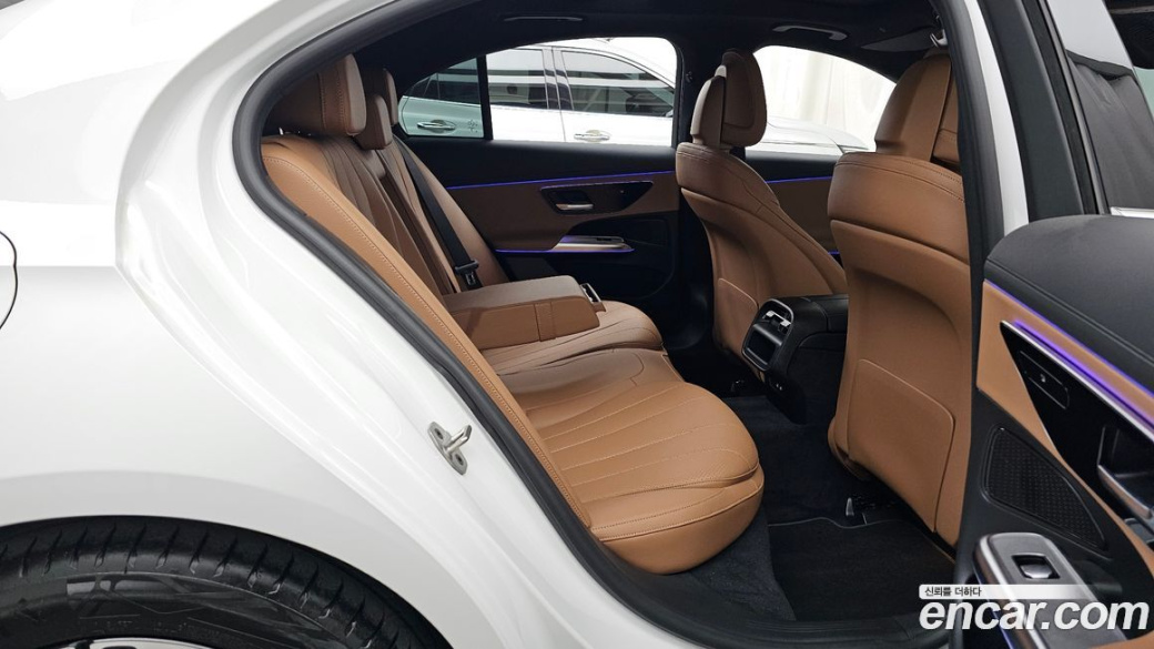 Mercedes-Benz E-Class E200 Avantgarde, 2024