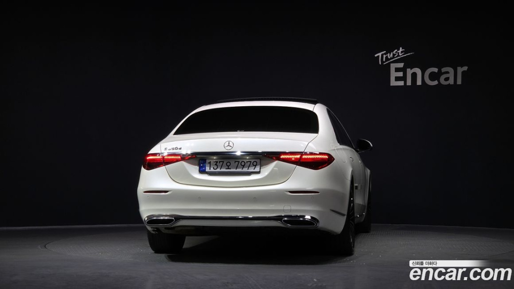 Mercedes-Benz S-Class S350 d, 2022