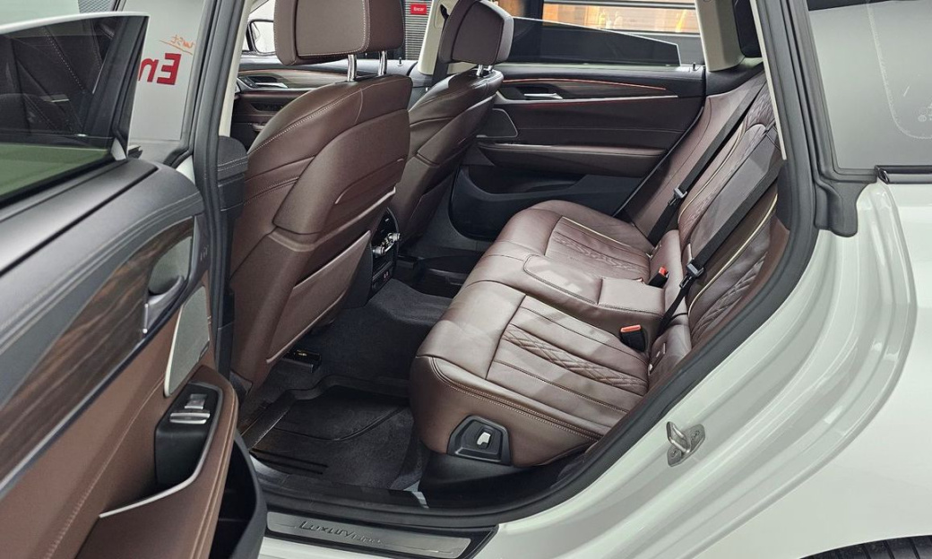 BMW Gran Turismo 630i xDrive Luxury, 2023