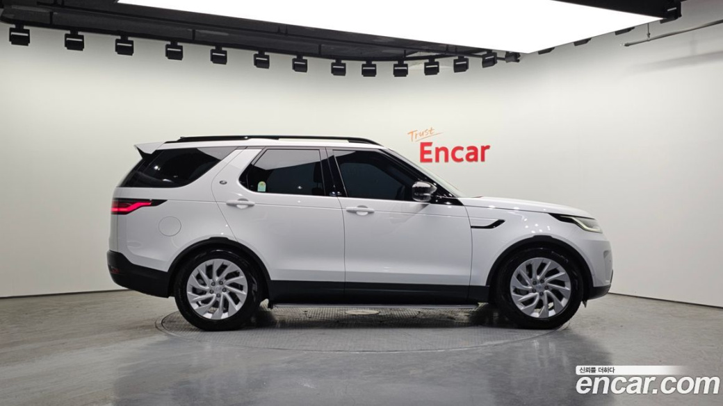 Land Rover Discovery D250 S, 2025
