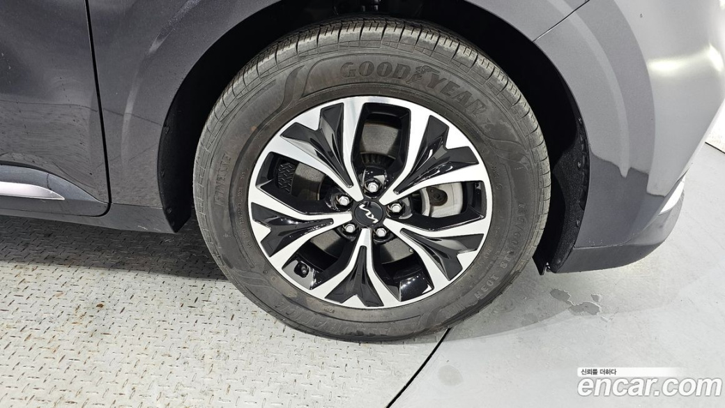 Kia Carnival 9-Seater Noblesse, 2022
