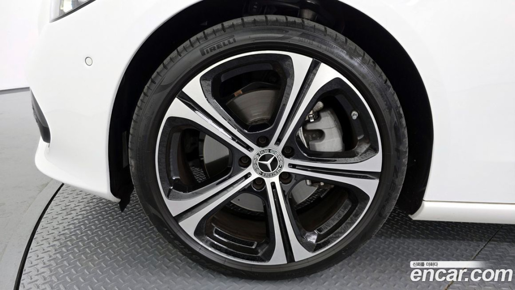 Mercedes-Benz C-Class C300 4MATIC Avantgarde, 2023