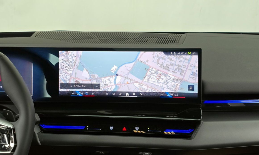 BMW 5-Series 520i, 2024