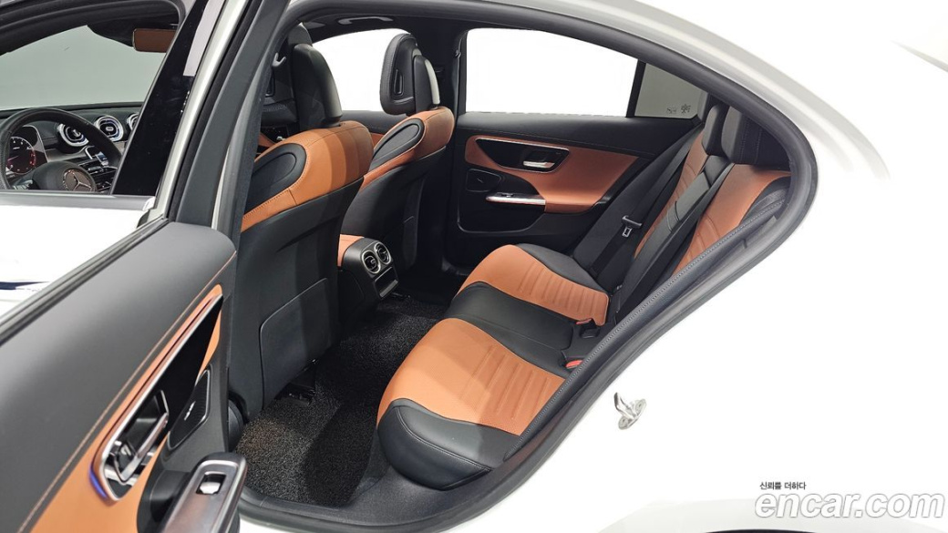 Mercedes-Benz C-Class C300 4MATIC AMG Line, 2023
