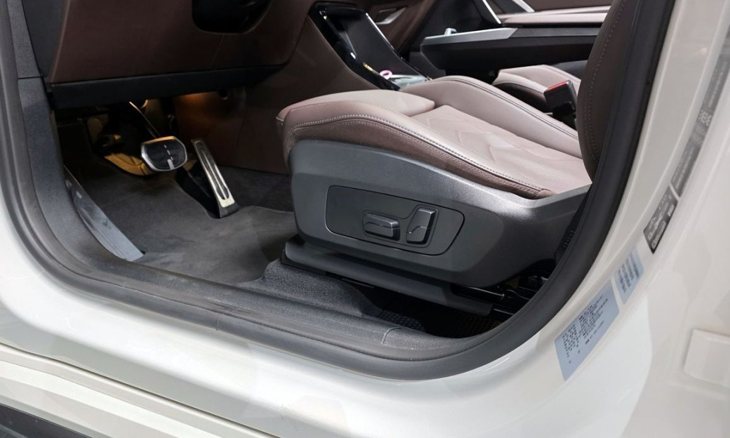 BMW X1 xDrive 20i M Sport, 2024