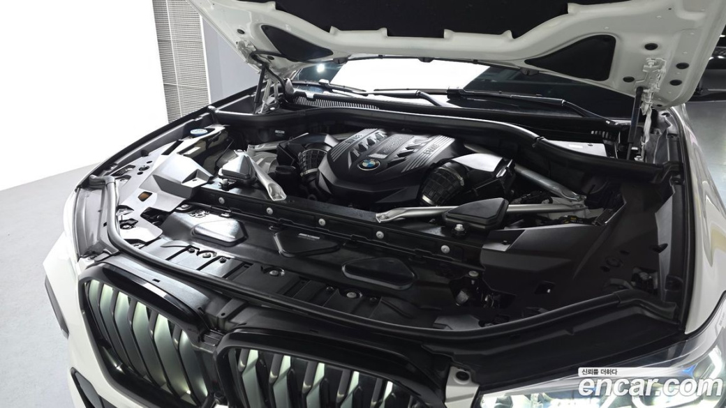 BMW X6 M50i, 2023