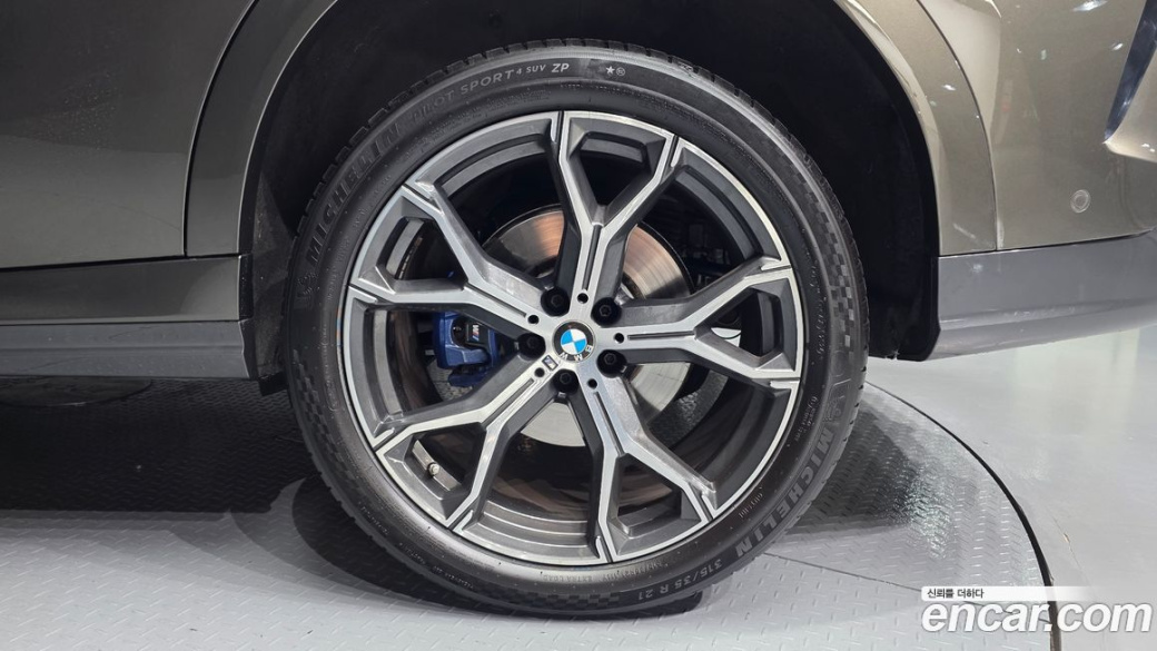 BMW X6 xDrive40i M Sport, 2022