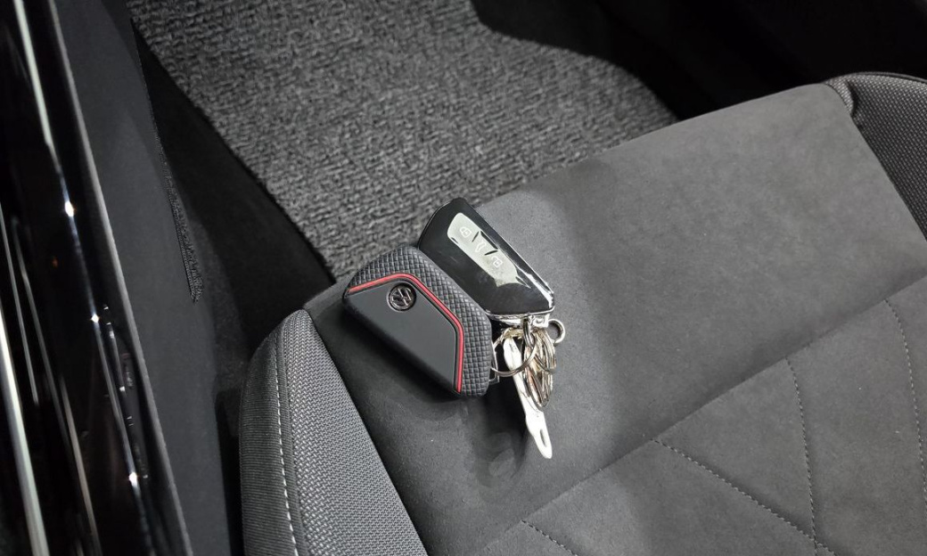 Volkswagen Golf 2.0 TDI Prestige, 2024