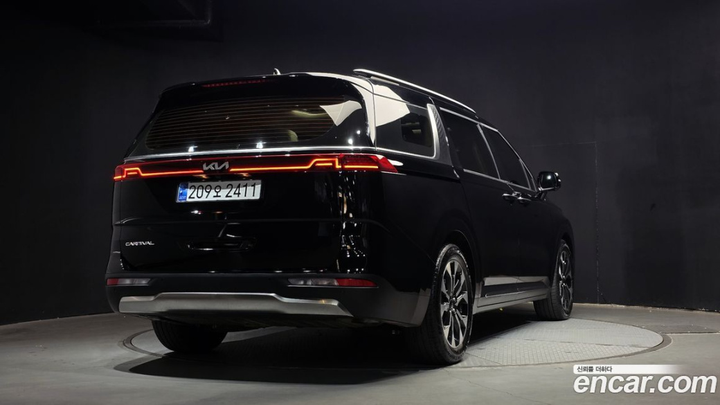 Kia Carnival 9-Seater Signature, 2022