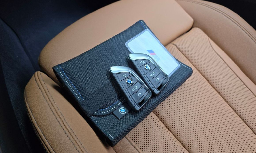 BMW 3-Series 320i Touring M Sports, 2024