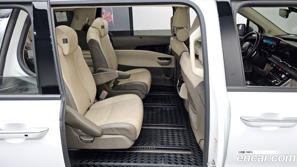 Kia Carnival 9-Seater Hi-Limousine(Special Vehicle), 2021