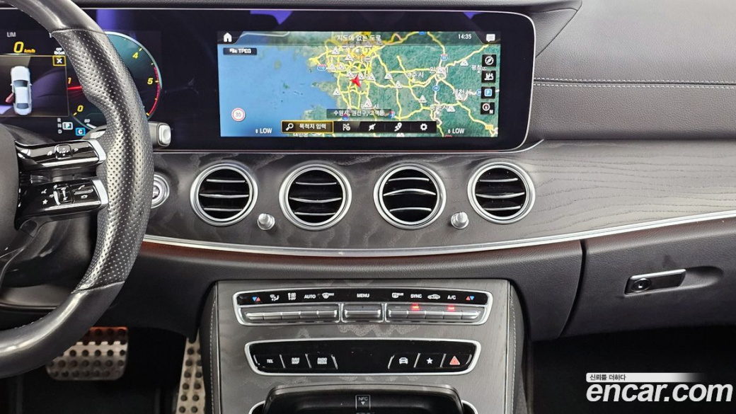 Mercedes-Benz E-Class E220d 4MATIC AMG Line, 2022