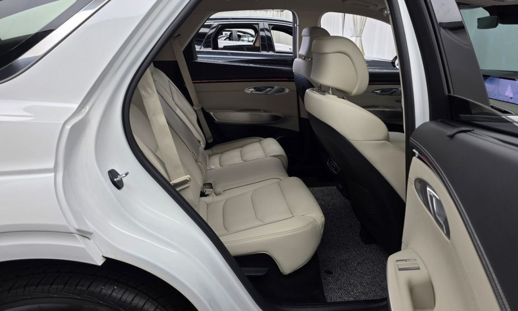 Genesis GV70 2.5T Gasoline 2WD, 2025
