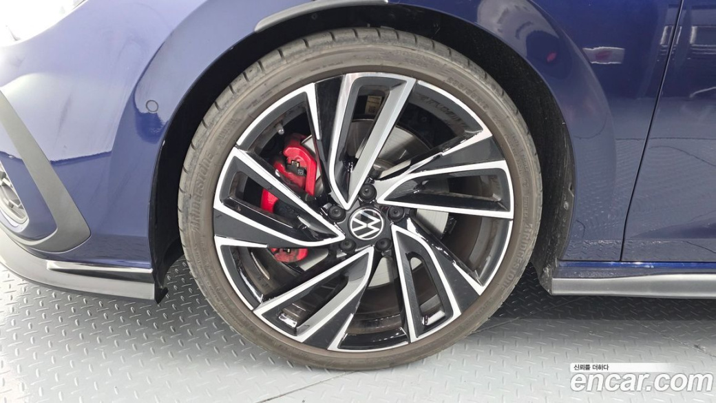 Volkswagen Golf 2.0 GTI, 2024