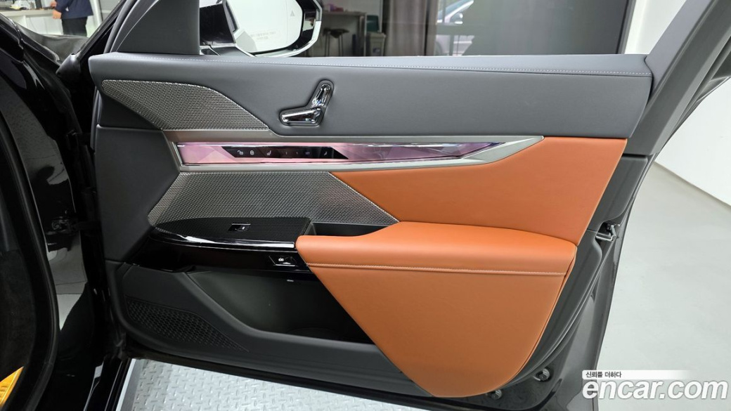 BMW 7-Series 740i xDrive M Sport, 2025