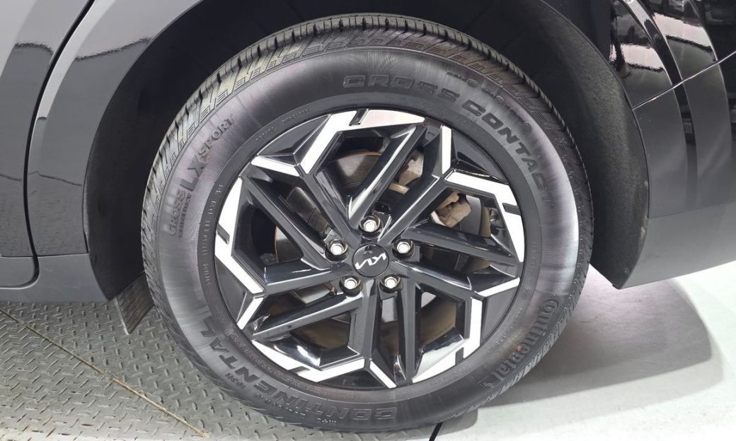 Kia Carnival 9-Seater Prestige, 2024