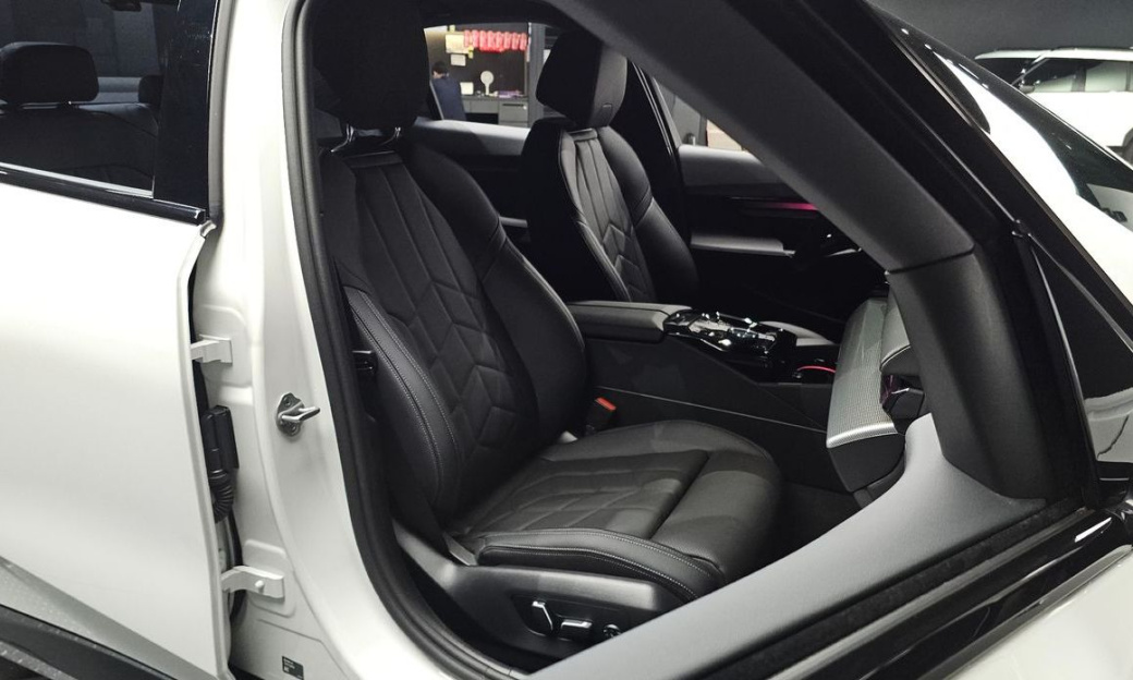 BMW 5-Series 520i M Sport, 2025