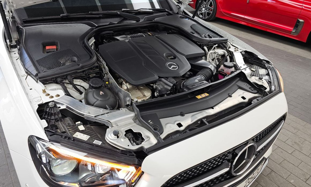 Mercedes-Benz E-Class E220d 4MATIC AMG Line, 2022