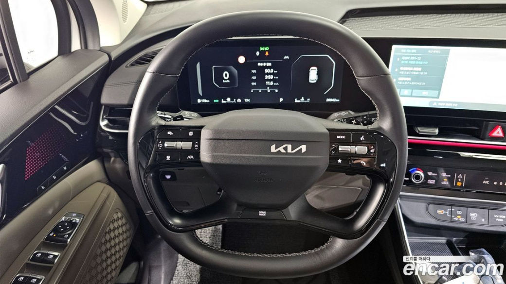 Kia Carnival 9-Seater Signature, 2025