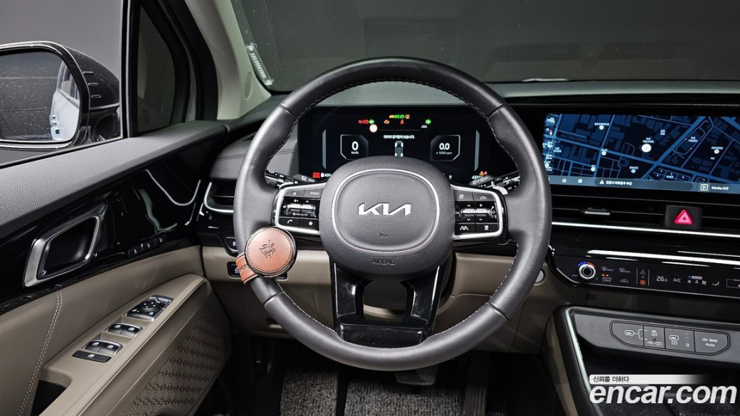 Kia Carnival 9-Seater Gravity, 2025