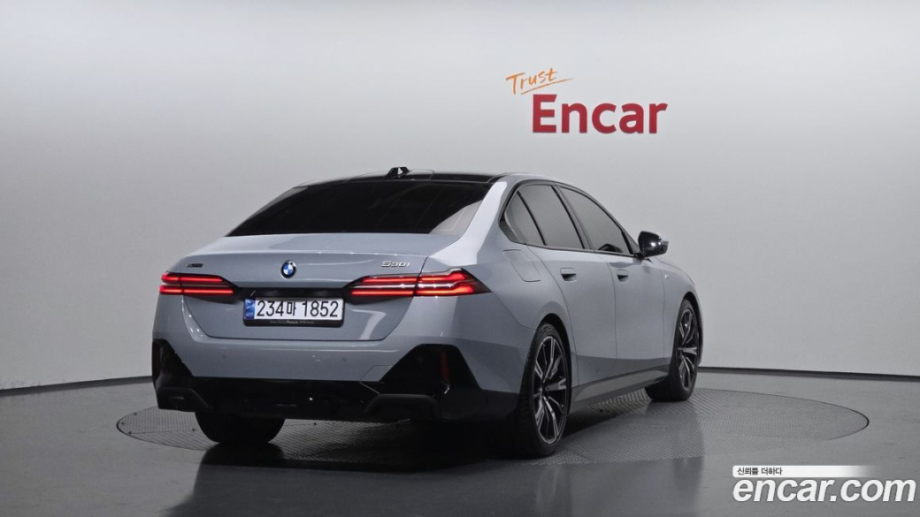 BMW 5-Series 530i xDrive M Sport, 2024