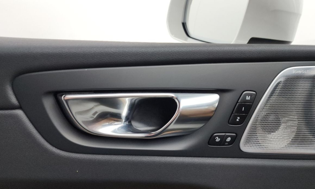 Volvo XC60 B6 Ultra Bright, 2025