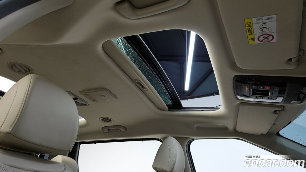 Kia Carnival 9-Seater Signature, 2022