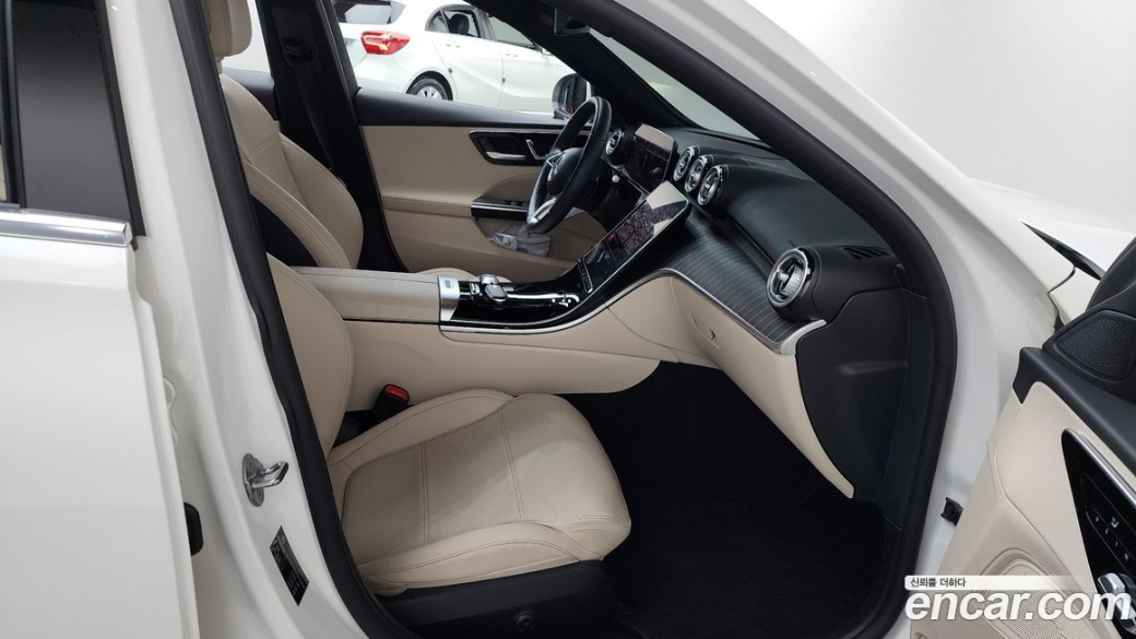 Mercedes-Benz C-Class C300 4MATIC Avantgarde, 2023