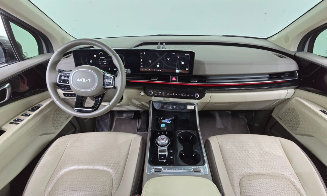Kia Carnival 7-Seater Gravity, 2025