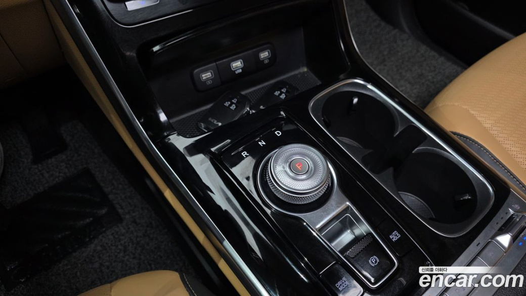 Kia Carnival 9-Seater Signature, 2023