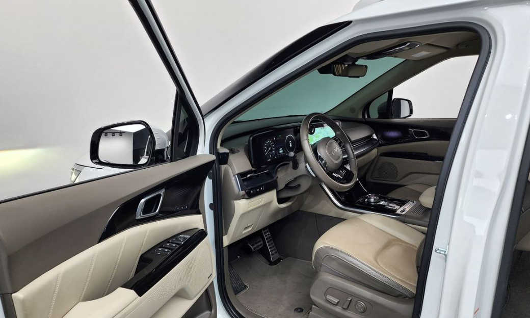 Kia Carnival 9-Seater Hi-Limousine, 2022