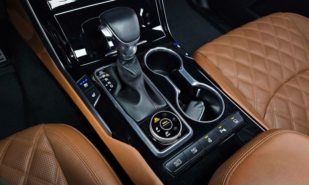 Kia Mohave Diesel 3.0 4WD 6-Seater, 2022