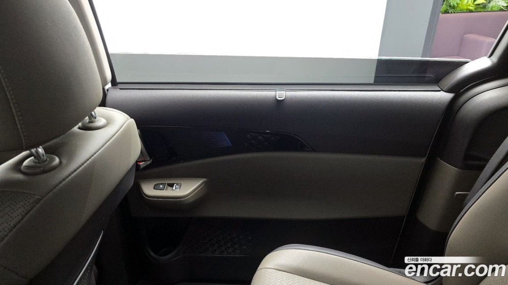 Kia Carnival 9-Seater Gravity, 2025