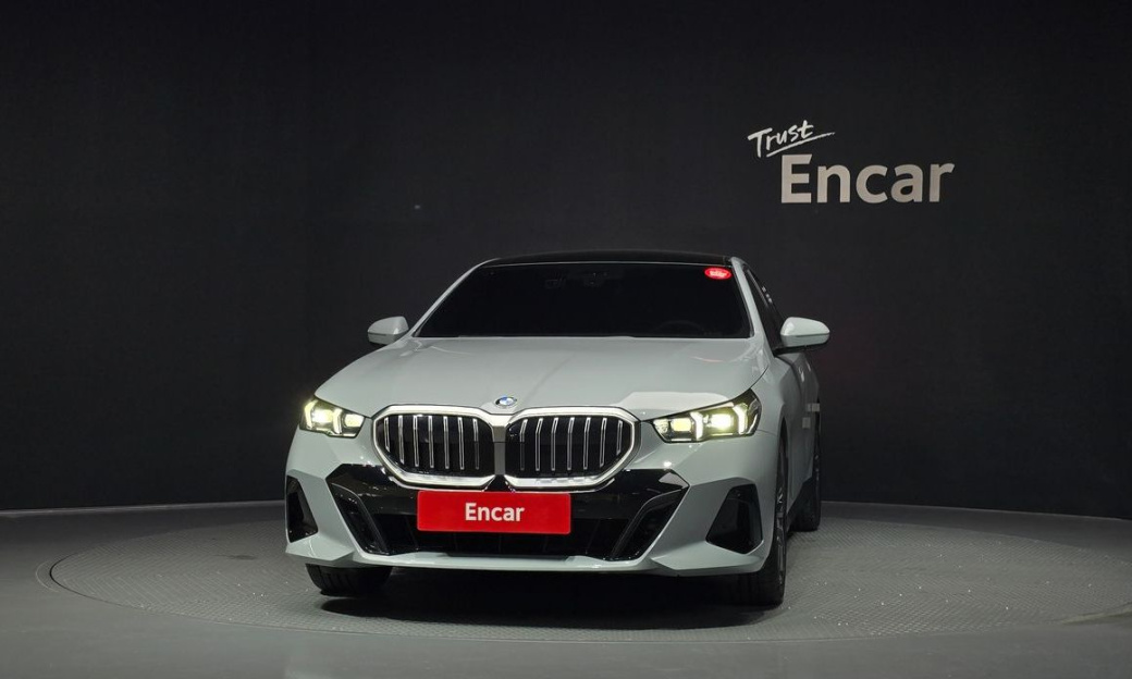 BMW 5-Series 520i M Sport, 2026
