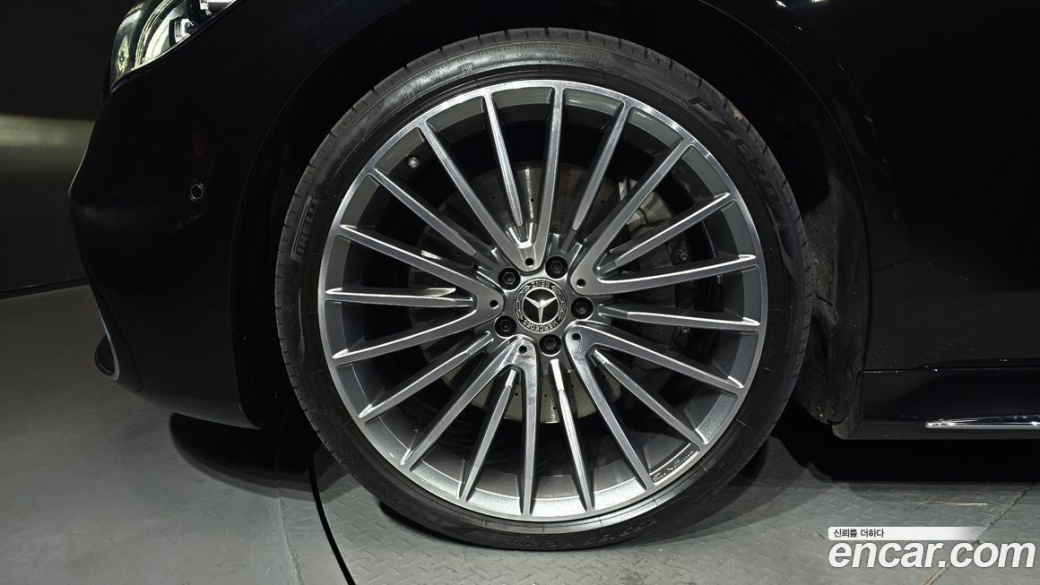 Mercedes-Benz S-Class S500L 4MATIC, 2024