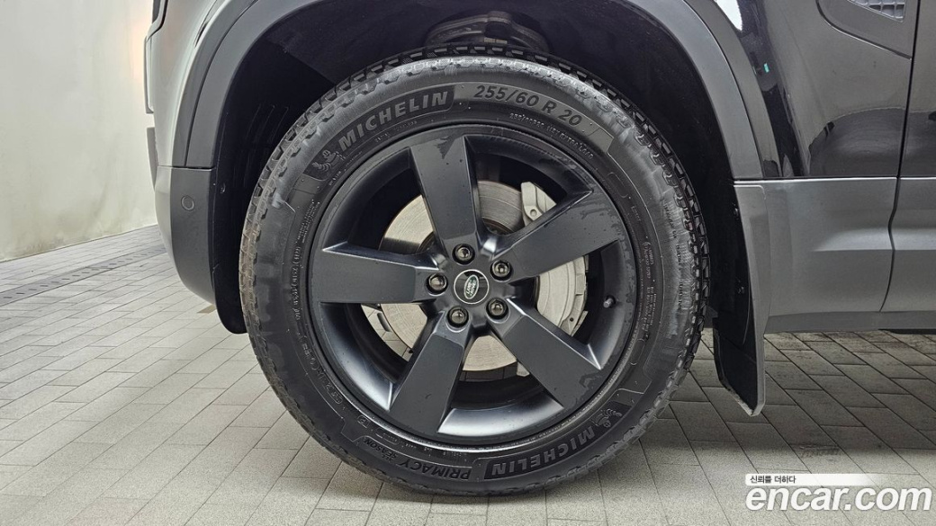Land Rover Defender 110 D300 HSE, 2023