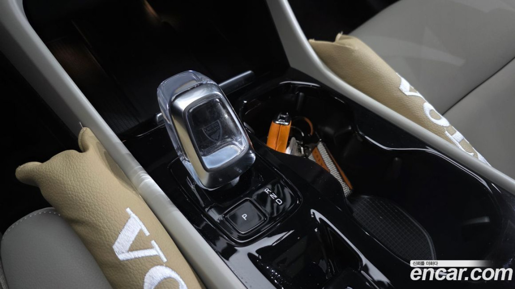 Volvo XC40 B4 Ultra Bright, 2025