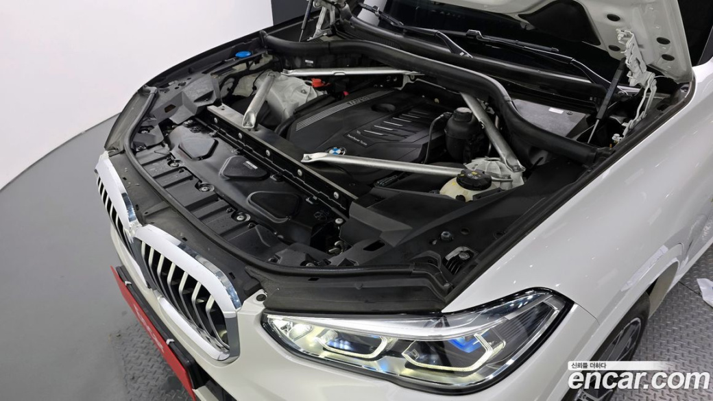 BMW X5 xDrive 40i M Sport, 2023