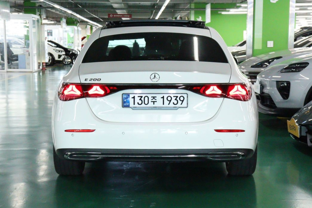 Mercedes-Benz E-Class E200 Avantgarde, 2024