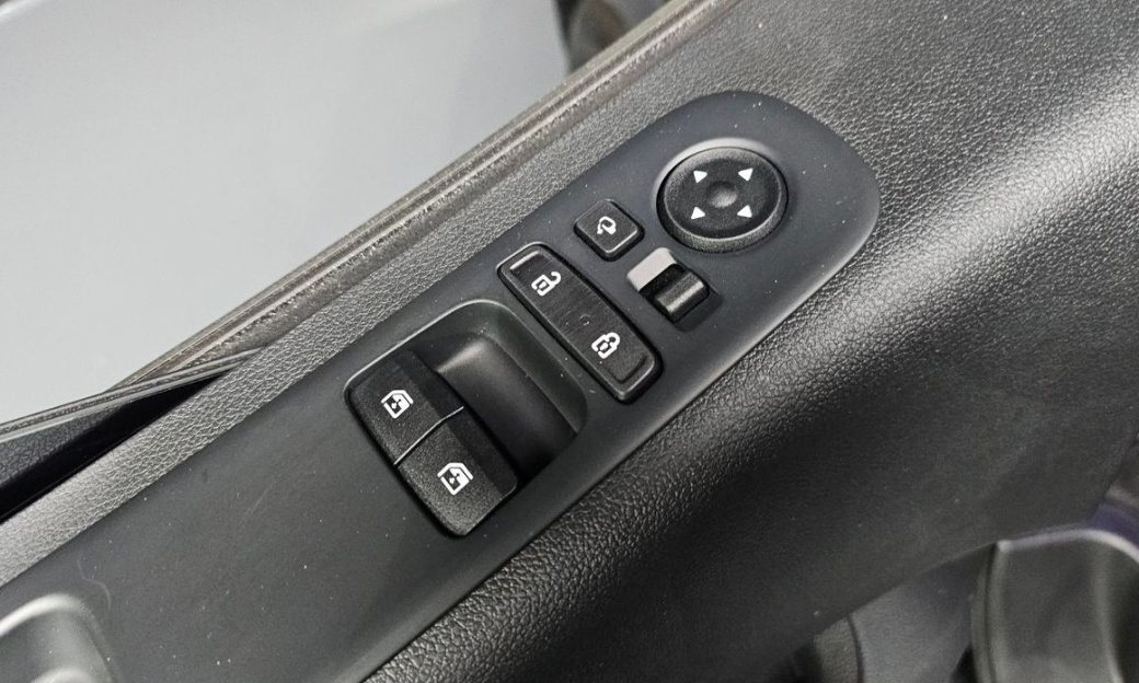 Hyundai Staria 4WD Lounge 9-Seater, 2022