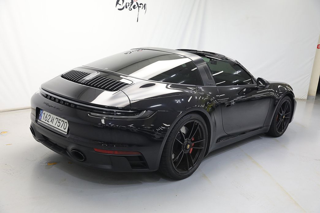 Porsche 911 Targa 4 GTS, 2023