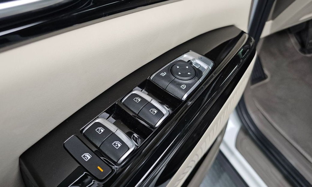 Kia Carnival 9-Seater Noblesse, 2023