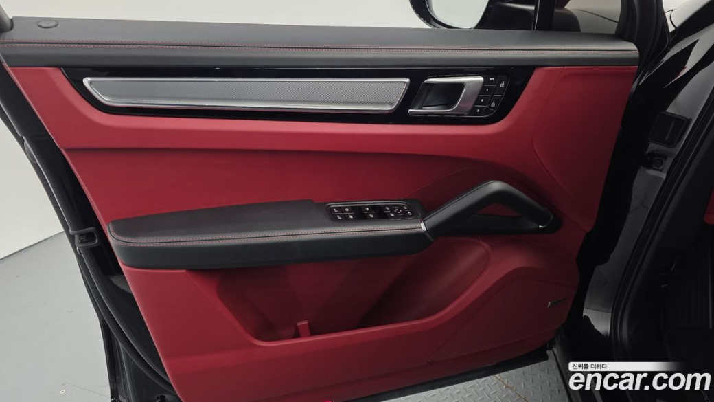 Porsche Cayenne 3.0 COUPE PLATINUM EDITION, 2023
