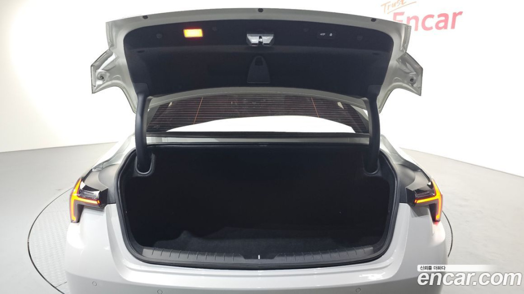 Kia K8 2.5 Gasoline 2WD, 2025