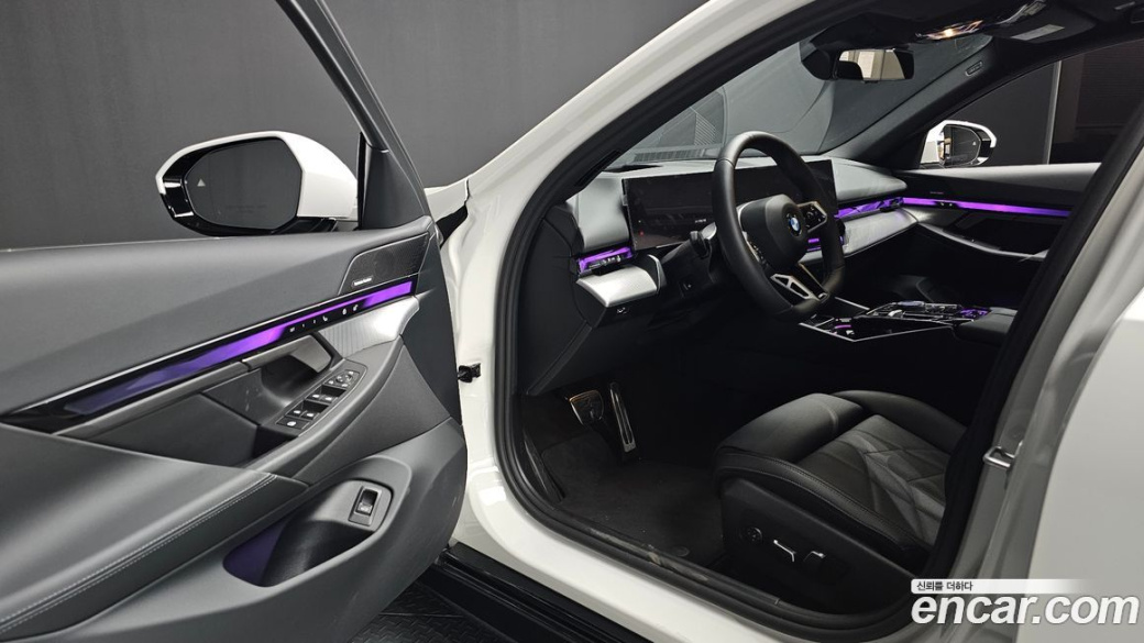 BMW 5-Series 523d M Sport, 2025