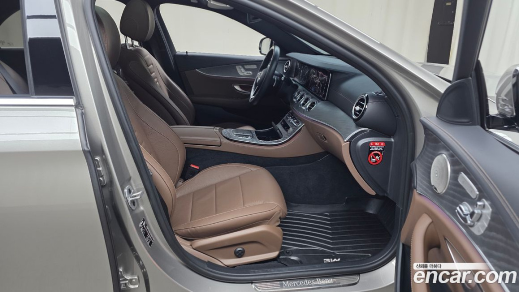 Mercedes-Benz E-Class E350 4MATIC Avantgarde, 2022